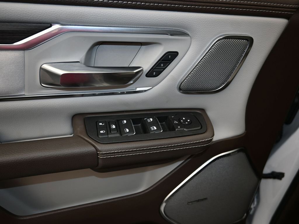 New 2026 RAM 1500 Laramie AWD/4WD image 11