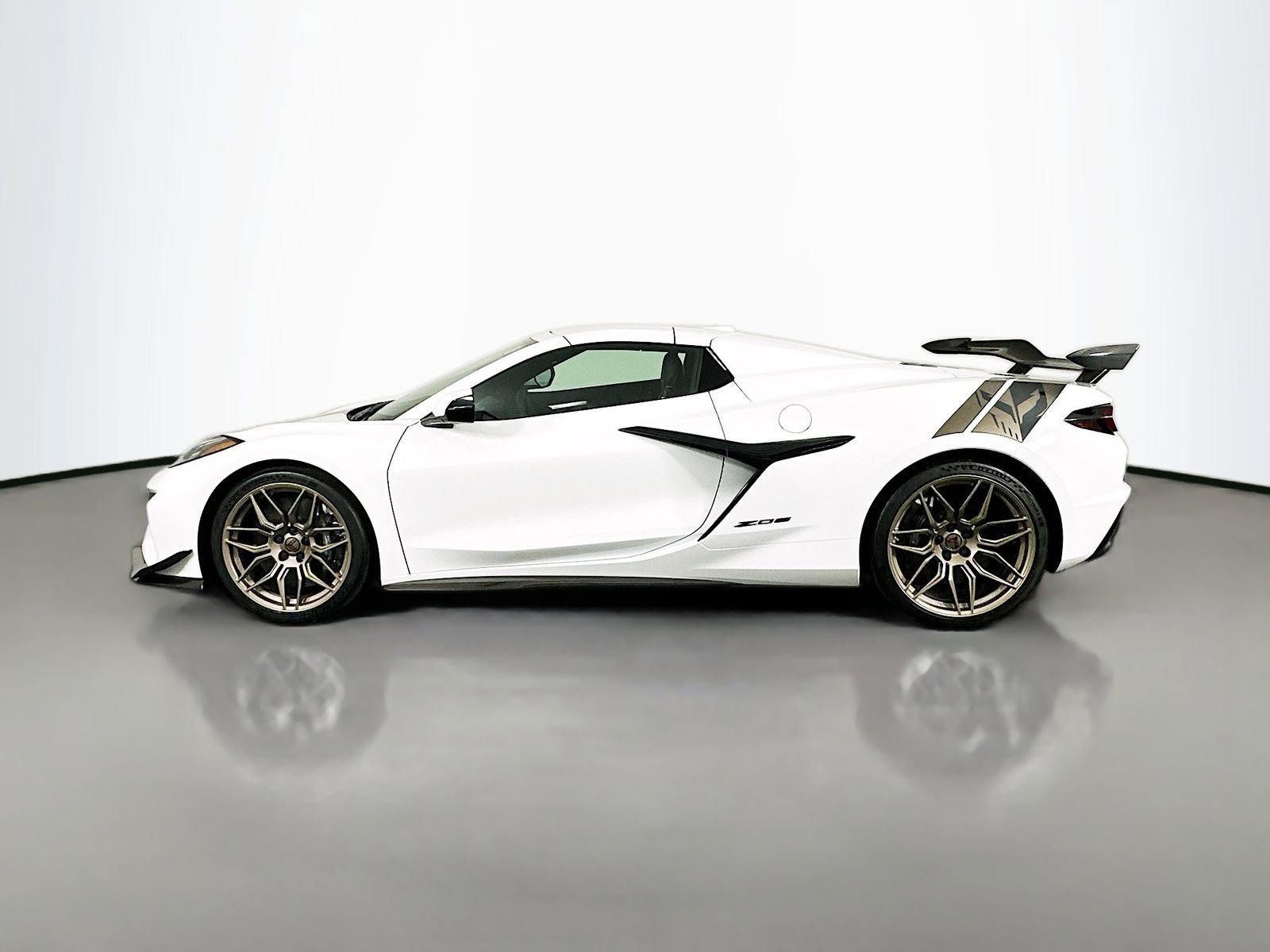 New 2025 Chevrolet Corvette Z06 w/ Z07 Performance Package image 4