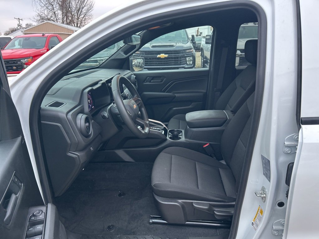 Used 2025 Chevrolet Colorado W/T image 14