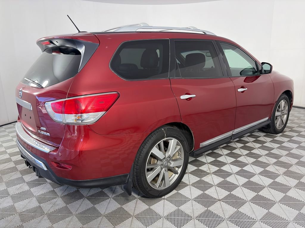 Used 2016 Nissan Pathfinder Platinum w/ Family Entertainment Package AWD/4WD image 7