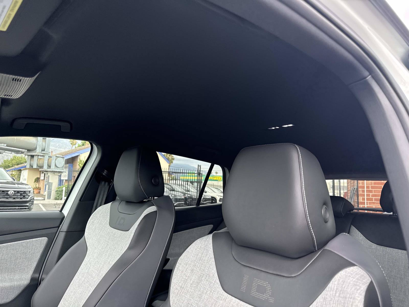 New 2026 Volkswagen ID.4 Pro AWD/4WD image 15