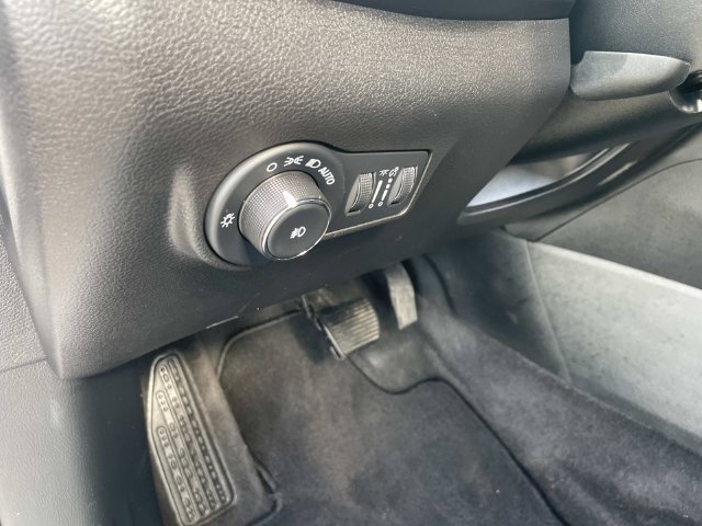 Used 2023 Jeep Compass Limited AWD/4WD image 28
