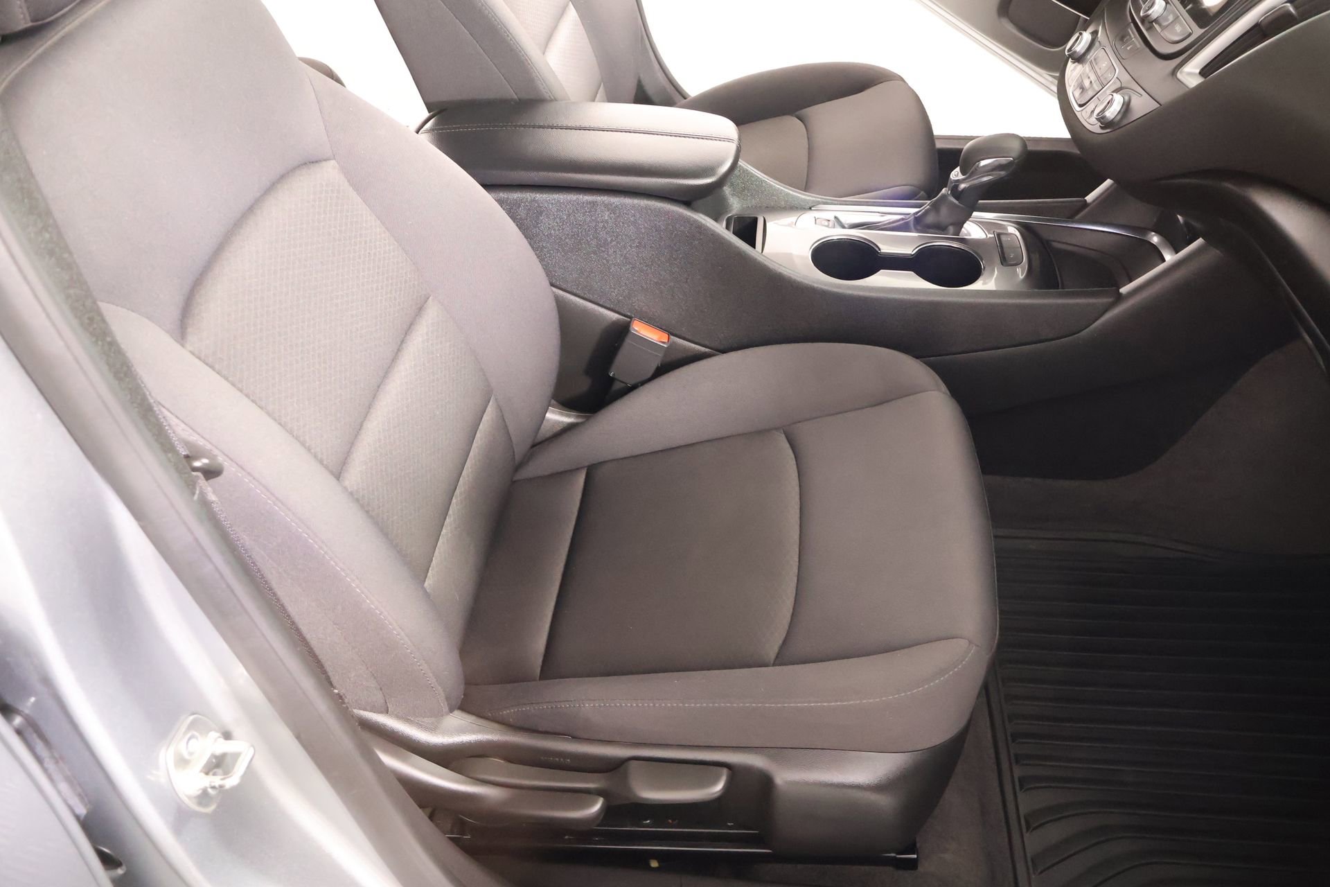 Used 2024 Chevrolet Malibu LT FWD image 13