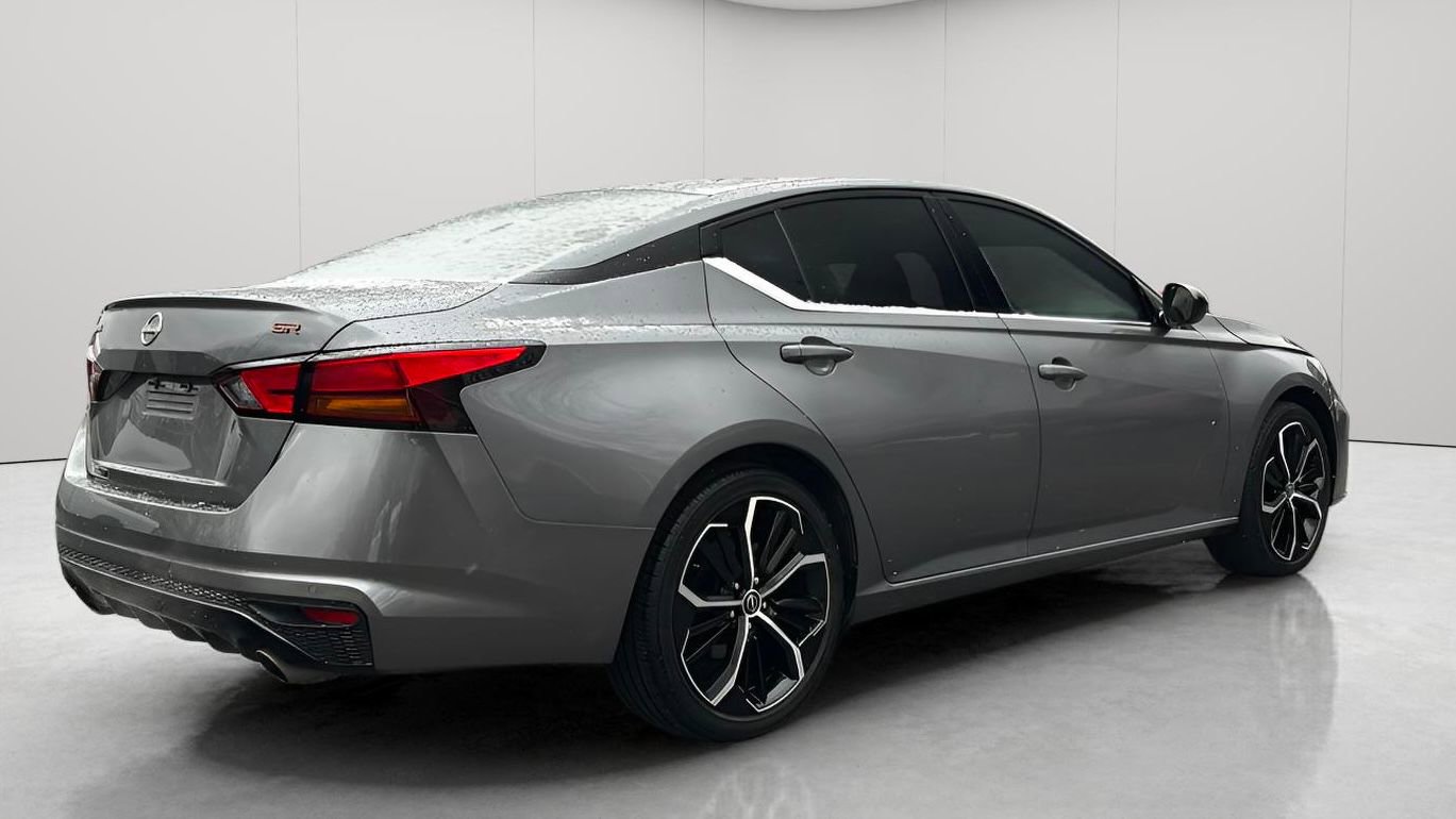 Used 2024 Nissan Altima 2.5 SR image 4