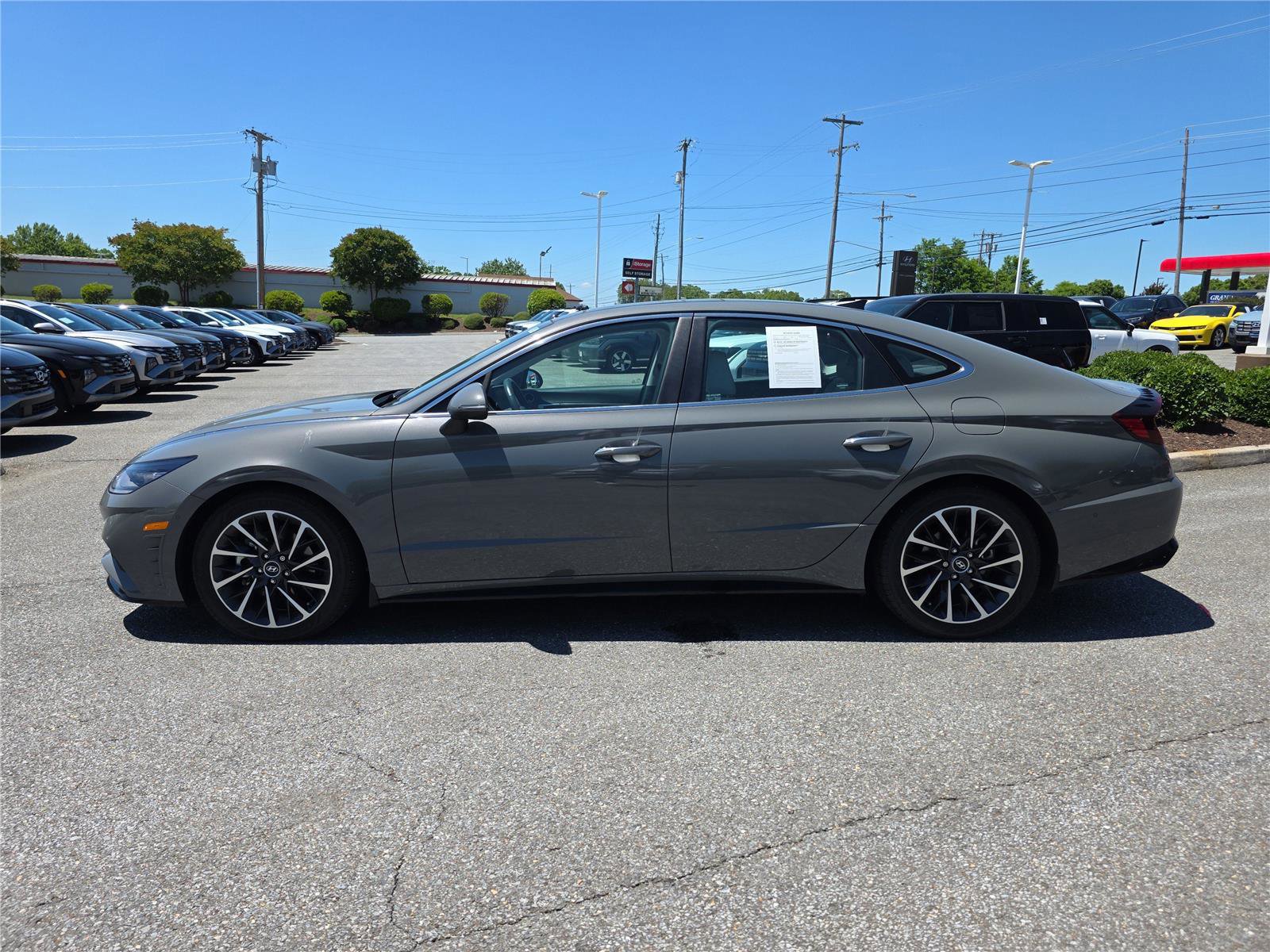 Certified 2022 Hyundai Sonata Limited w/ Preferred Accessory Package FWD image 7