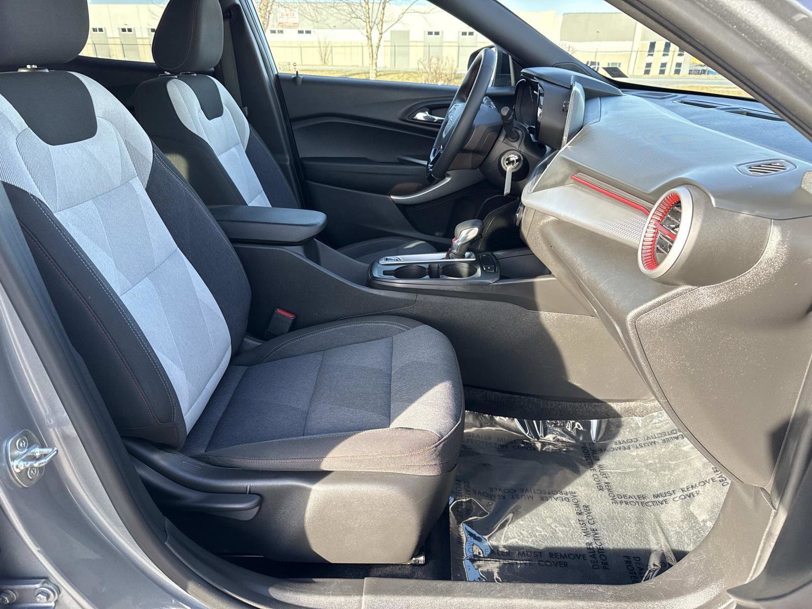 Used 2024 Chevrolet Trax RS w/ Driver Confidence Package FWD image 17