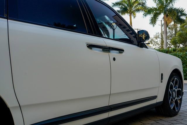 Used 2023 Rolls-Royce Cullinan Black Badge w/ Driver's Package AWD/4WD image 27