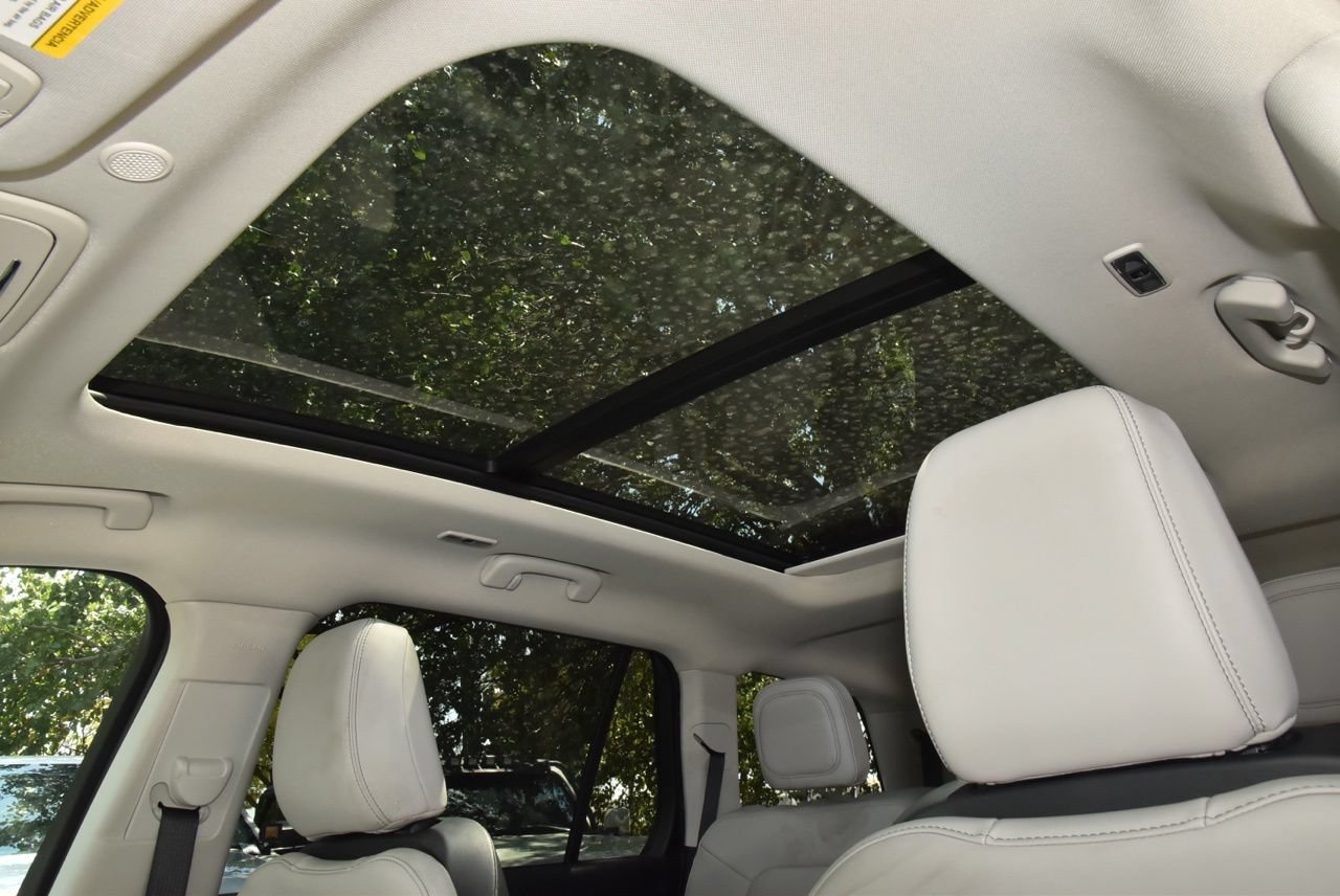 Certified 2026 Lincoln Aviator AWD image 33