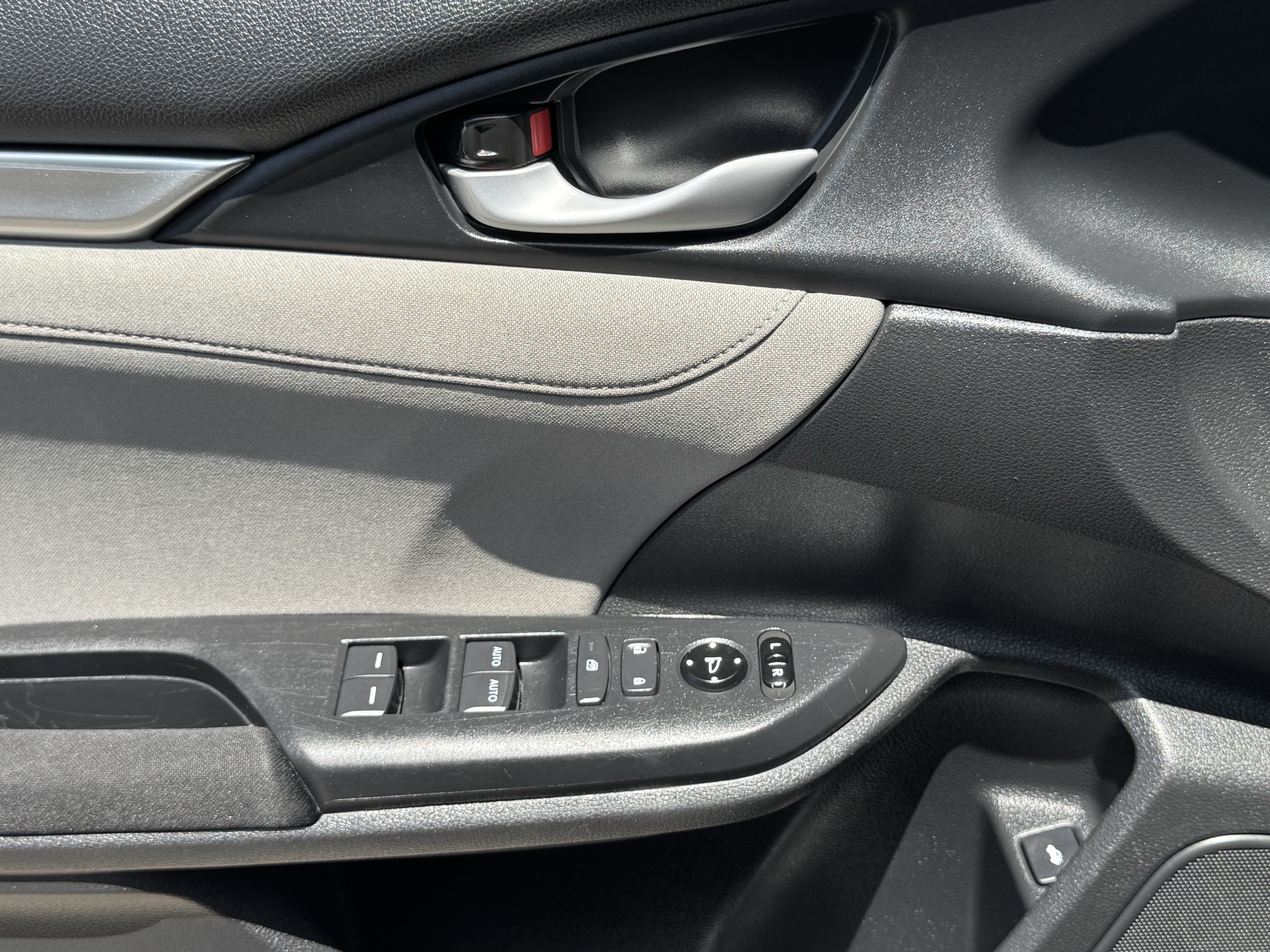Used 2019 Honda Civic EX image 22
