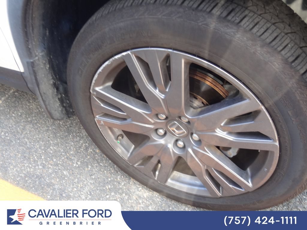 Used 2022 Honda Pilot Sport image 11