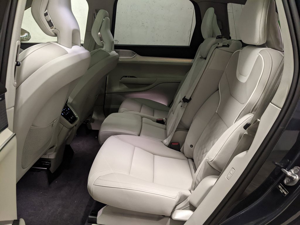 New 2025 Volvo EX90 Ultra image 23