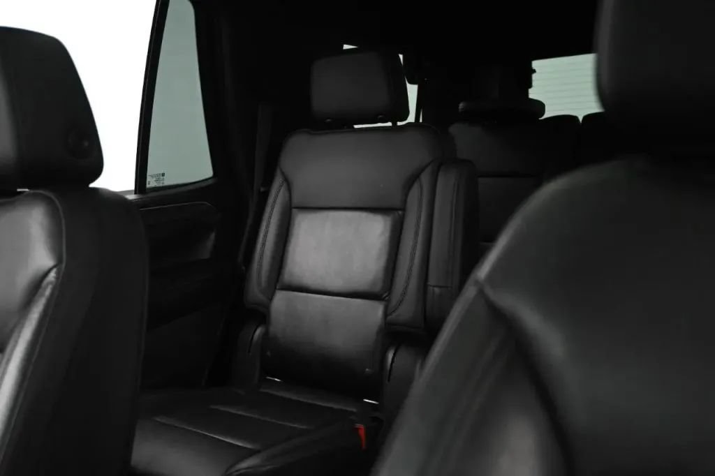 Used 2021 Chevrolet Tahoe Z71 w/ Z71 Signature Package AWD/4WD image 45
