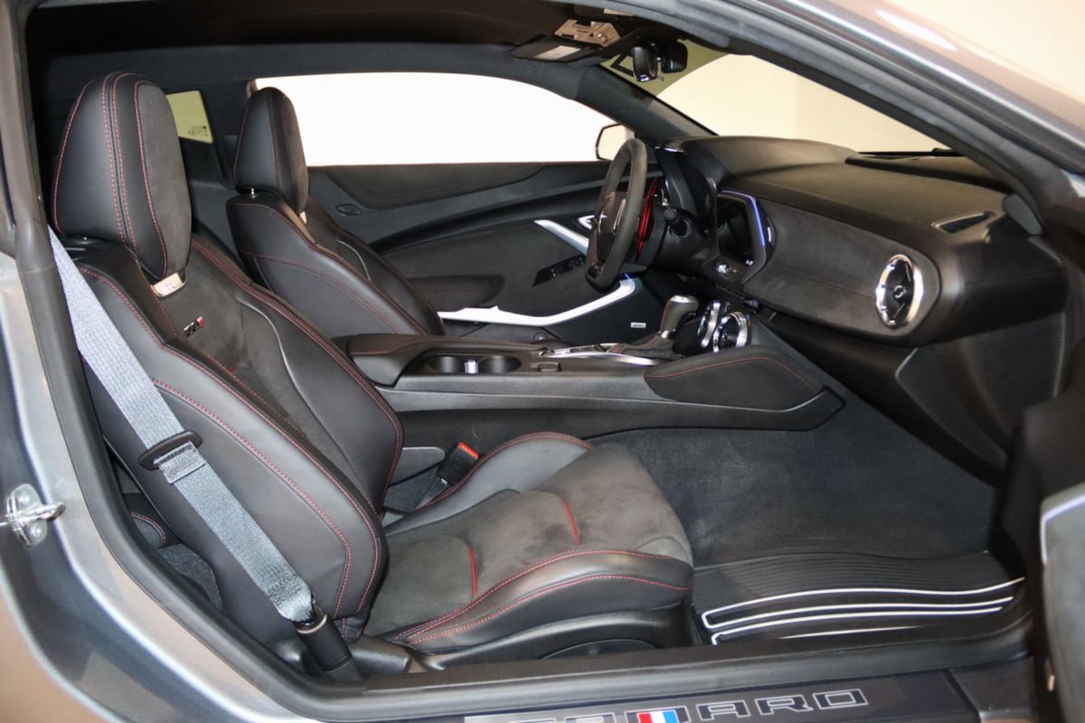 Used 2022 Chevrolet Camaro ZL1 RWD image 60