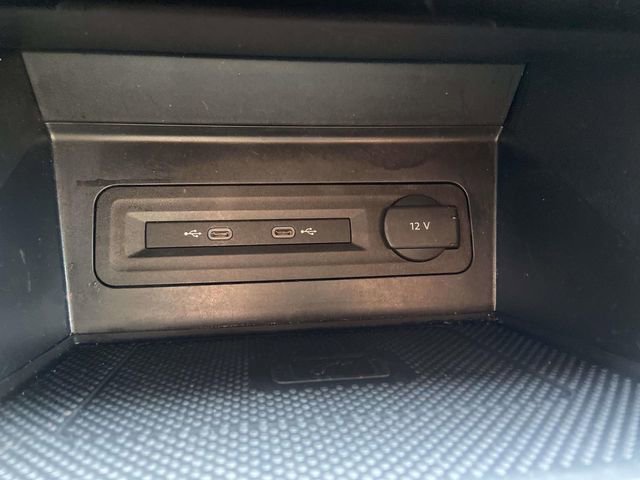 Used 2023 Volkswagen Atlas Cross Sport SE w/ Black Wheel Package image 26