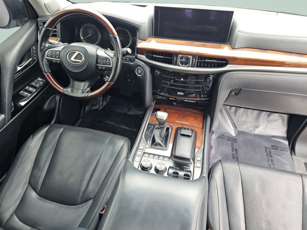 Used 2017 Lexus LX 570 4WD w/ Luxury Package image 32