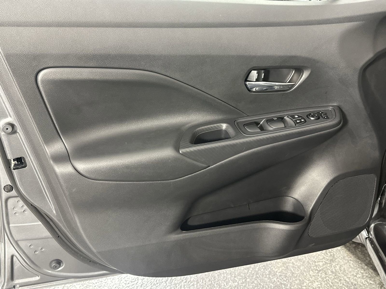 Certified 2025 Nissan Versa SV w/ Trunk Package image 28