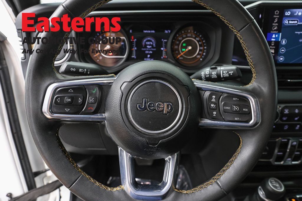 Used 2024 Jeep Wrangler Unlimited Sahara w/ Dual Top Group AWD/4WD image 10