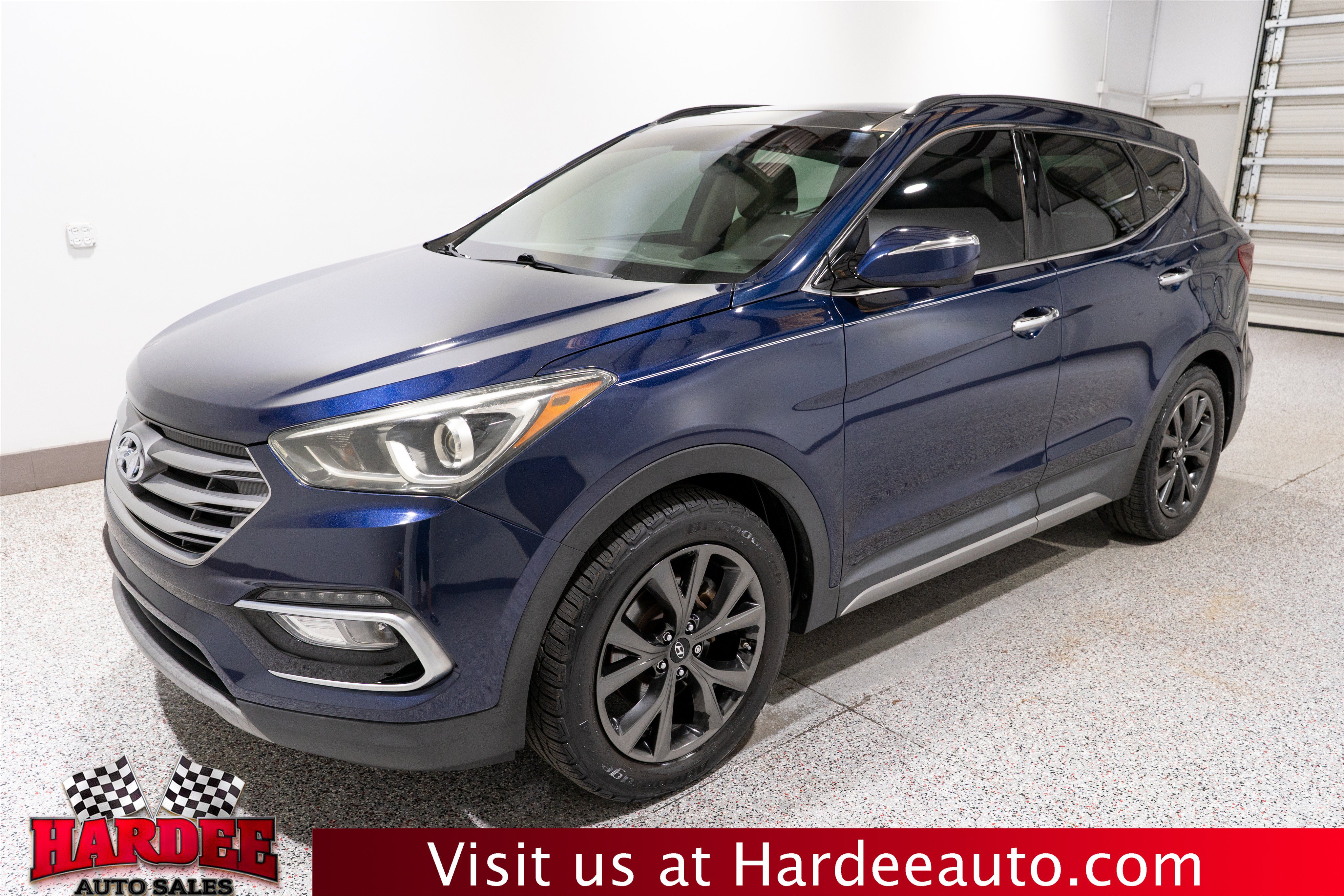 Used 2017 Hyundai Santa Fe Sport FWD image 2