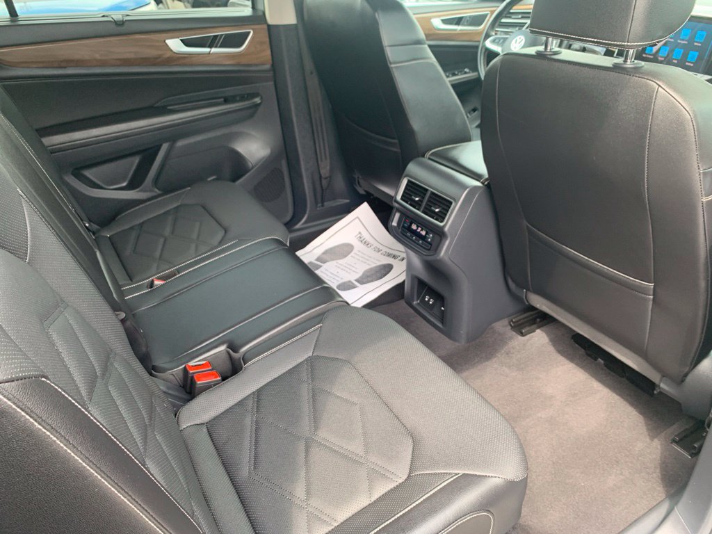Used 2025 Volkswagen Atlas SE AWD/4WD image 25