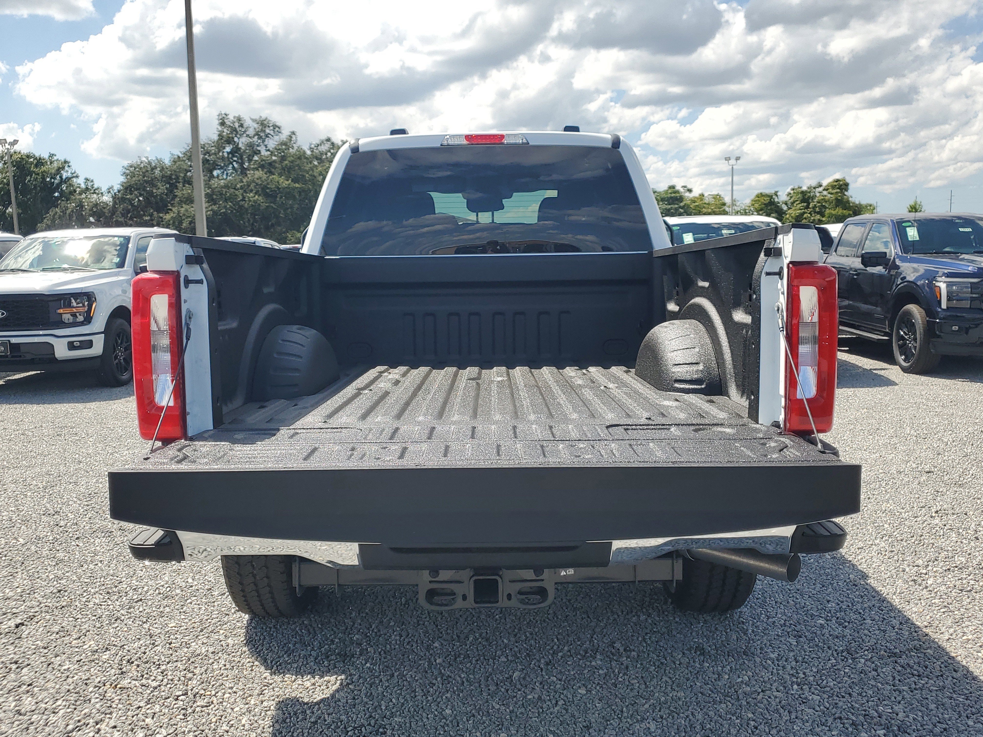 New 2026 Ford F250 XLT w/ FX4 Off-Road Package image 9