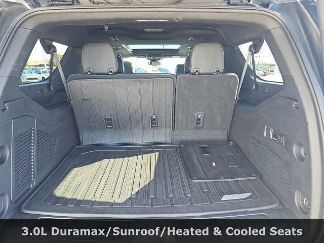 Used 2023 GMC Yukon XL SLT w/ SLT Premium Package image 35