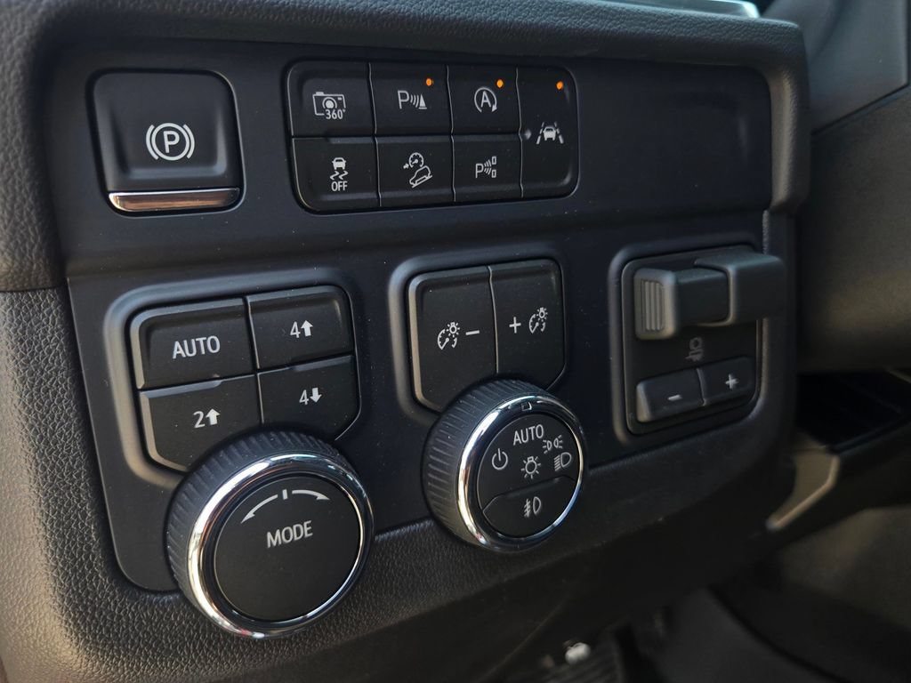 New 2026 Chevrolet Tahoe LT w/ Comfort Package AWD/4WD image 14