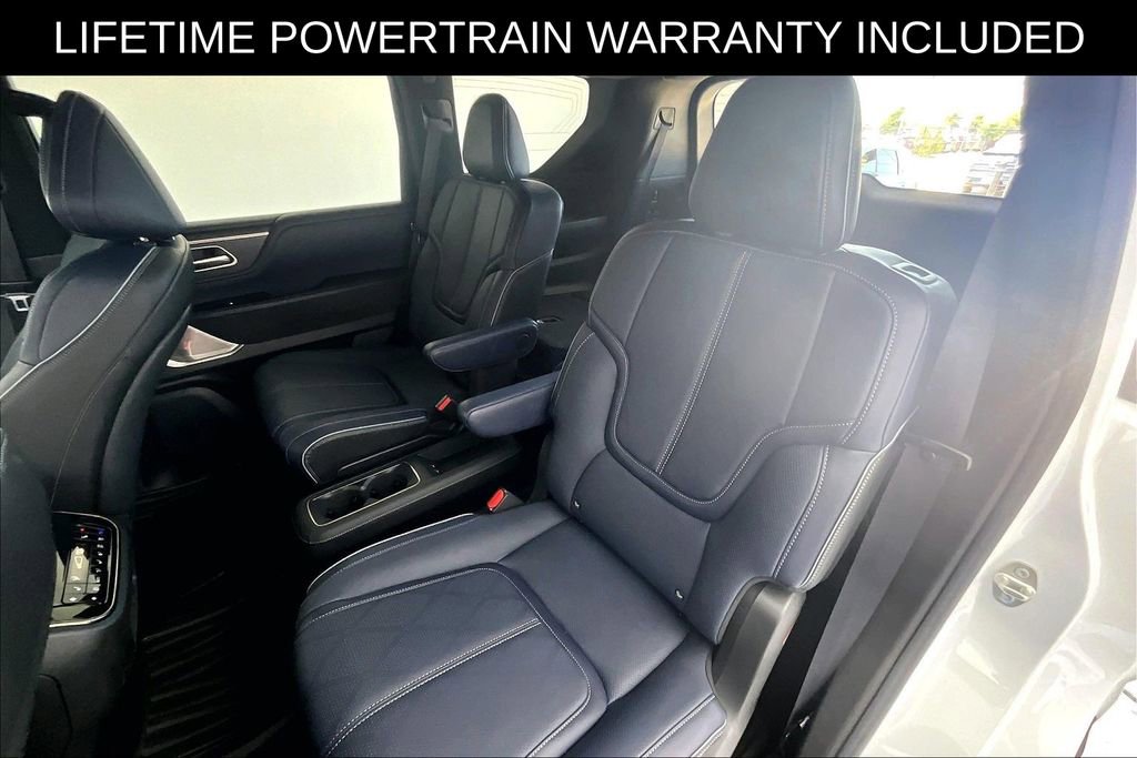 Certified 2026 INFINITI QX80 4WD w/ Sport Exterior Package image 35