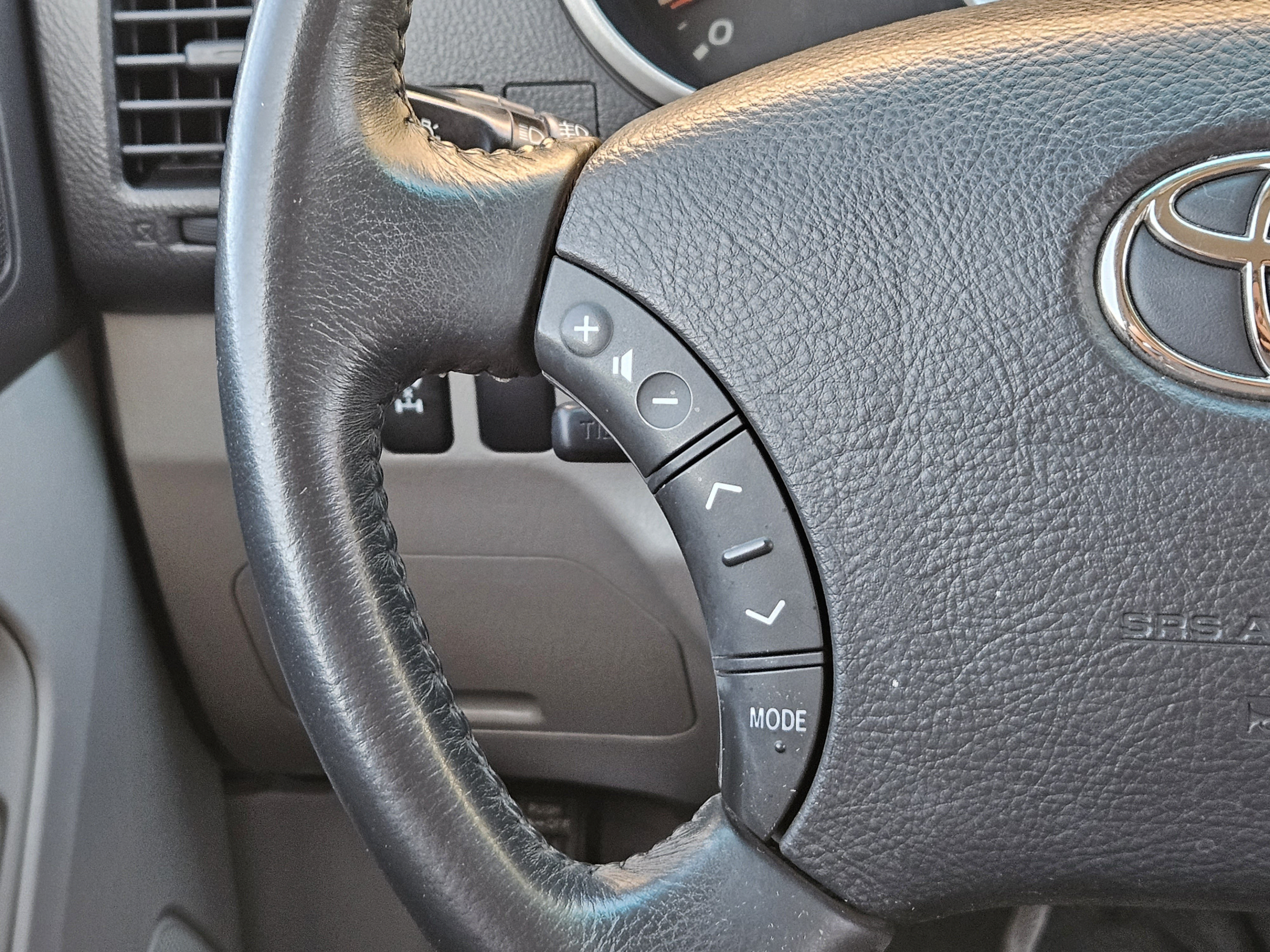 Used 2007 Toyota 4Runner SR5 AWD/4WD image 24