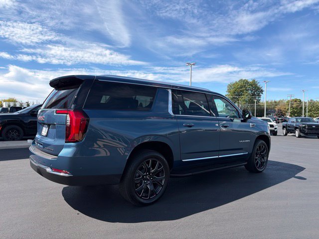 Used 2025 GMC Yukon XL Elevation AWD/4WD image 7