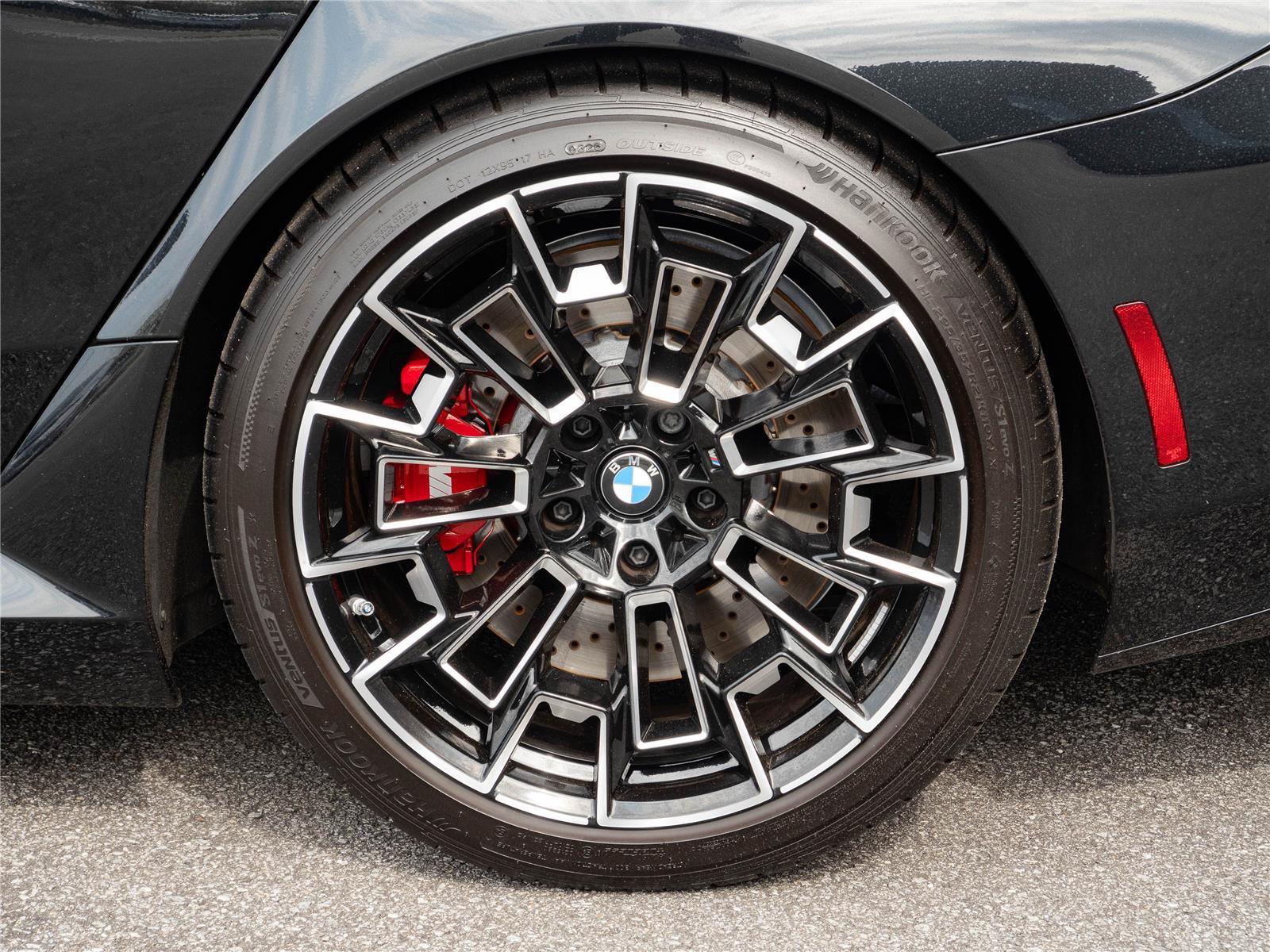 Used 2026 BMW M5 Touring AWD/4WD image 37