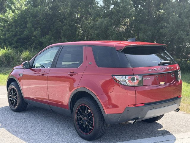 Used 2019 Land Rover Discovery Sport SE AWD/4WD image 3