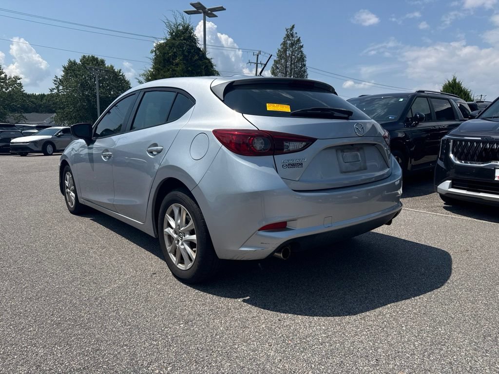 Used 2017 MAZDA MAZDA3 Sport FWD image 3
