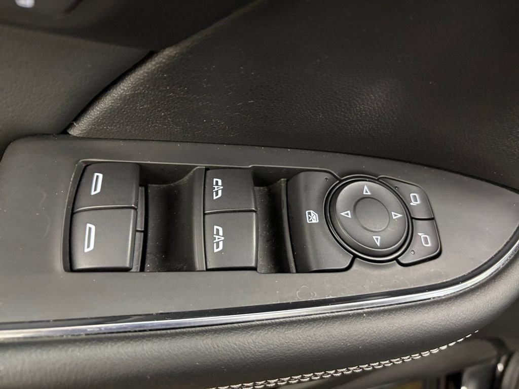 Used 2022 Buick Envision Avenir w/ Technology Package II FWD image 13