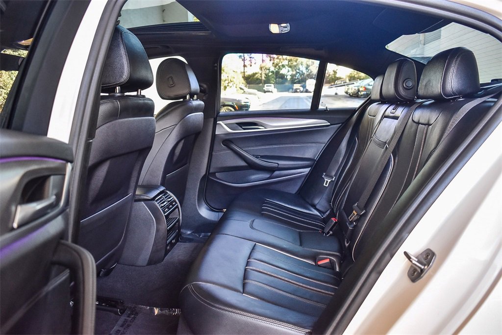 Used 2019 BMW 540i w/ M Sport Package image 18