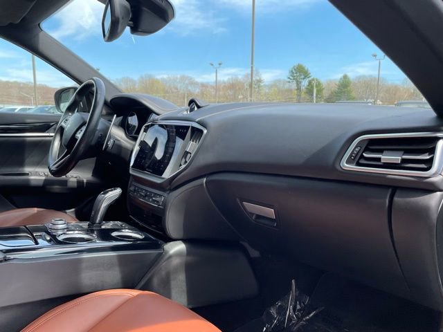 Used 2021 Maserati Ghibli S RWD image 29