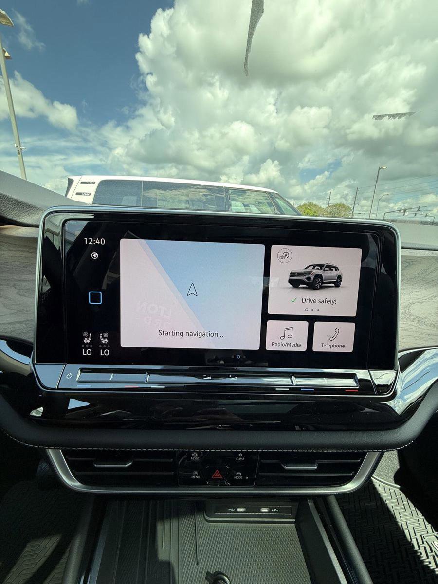 New 2026 Volkswagen Atlas SE image 14