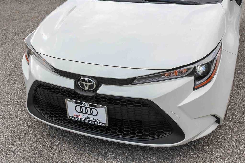 Used 2021 Toyota Corolla LE w/ Carpet Mat Package (TMS) image 6