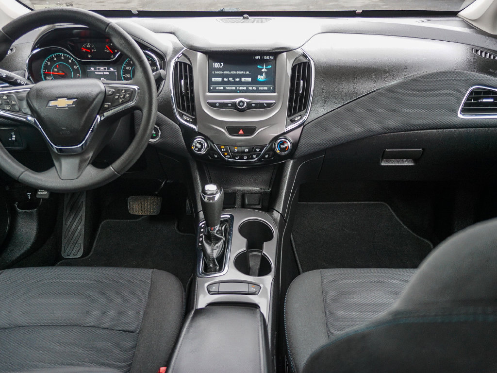 Used 2018 Chevrolet Cruze LT w/ Convenience Package FWD image 15