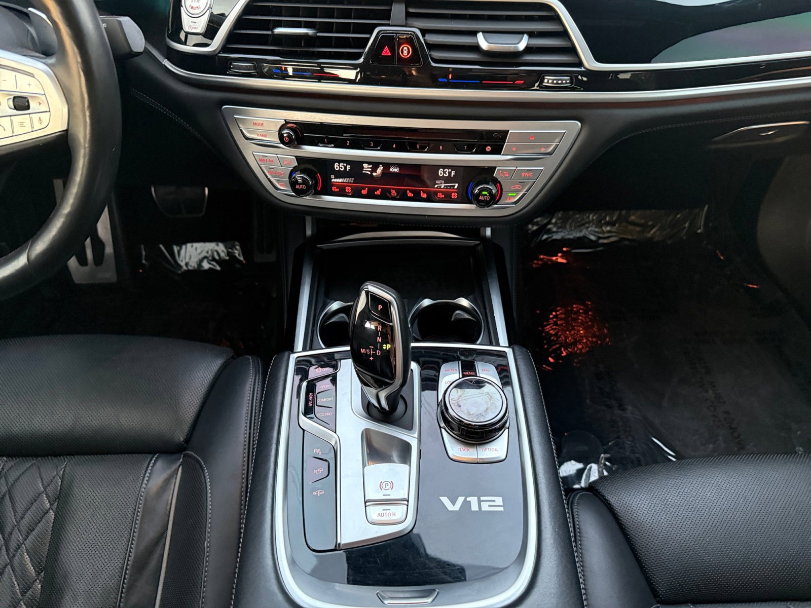 Used 2020 BMW M760i xDrive w/ Luxury Rear Seating Package AWD/4WD image 12