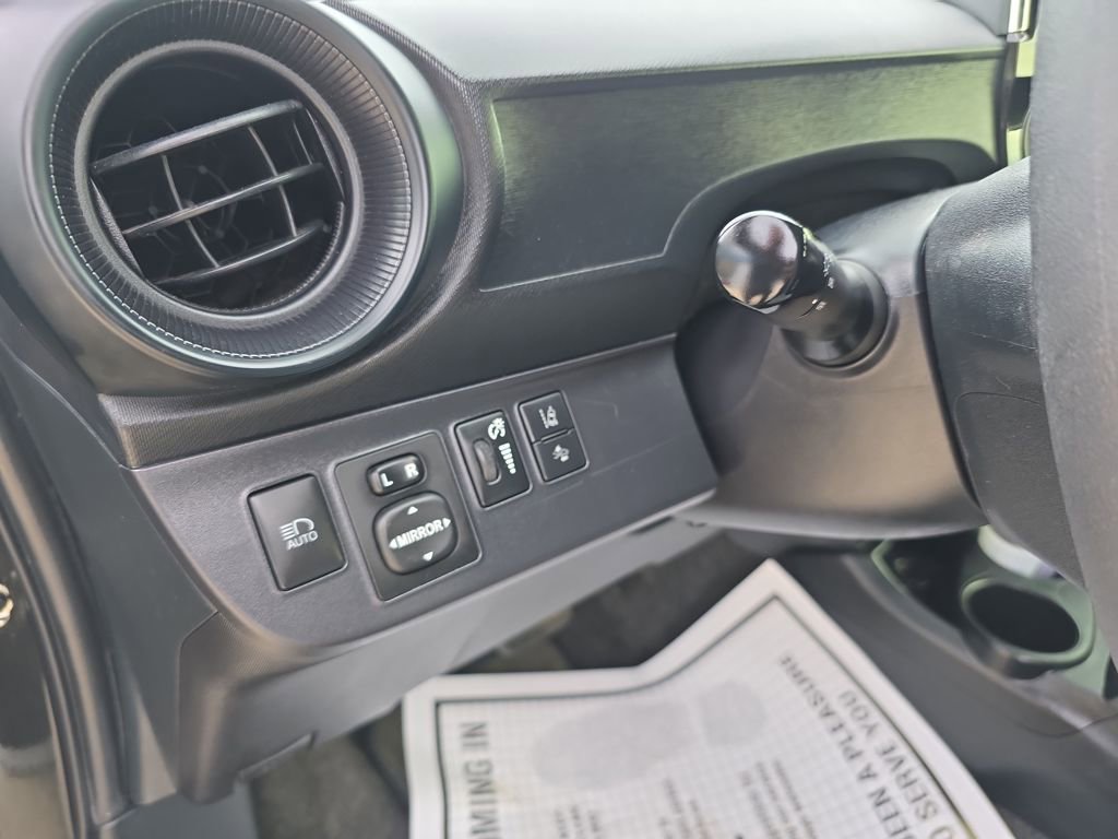 Used 2018 Toyota Prius C One image 12