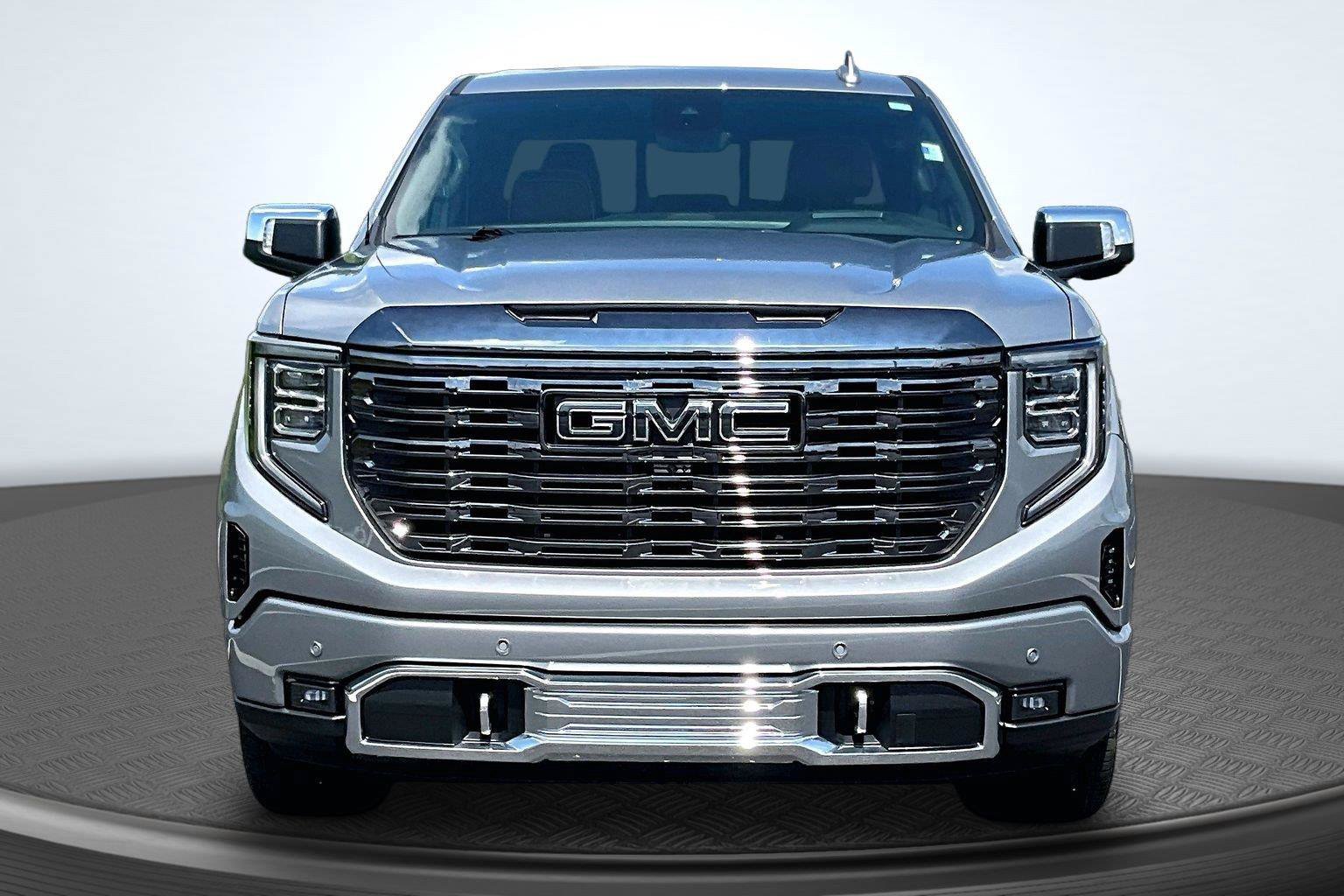 Used 2024 GMC Sierra 1500 Denali Ultimate AWD/4WD image 3
