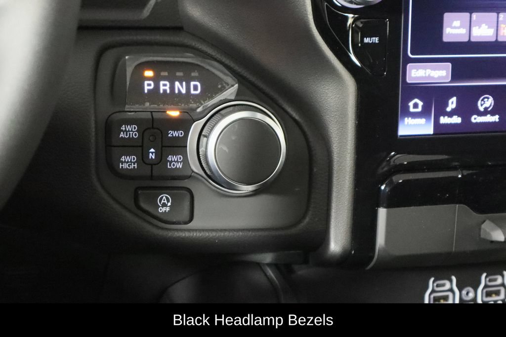 New 2026 RAM 1500 Big Horn AWD/4WD image 30