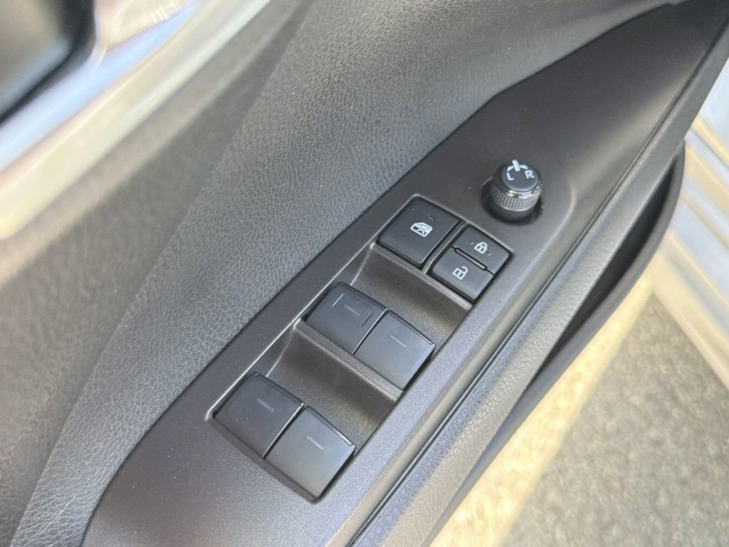 Used 2024 Toyota Camry SE image 22