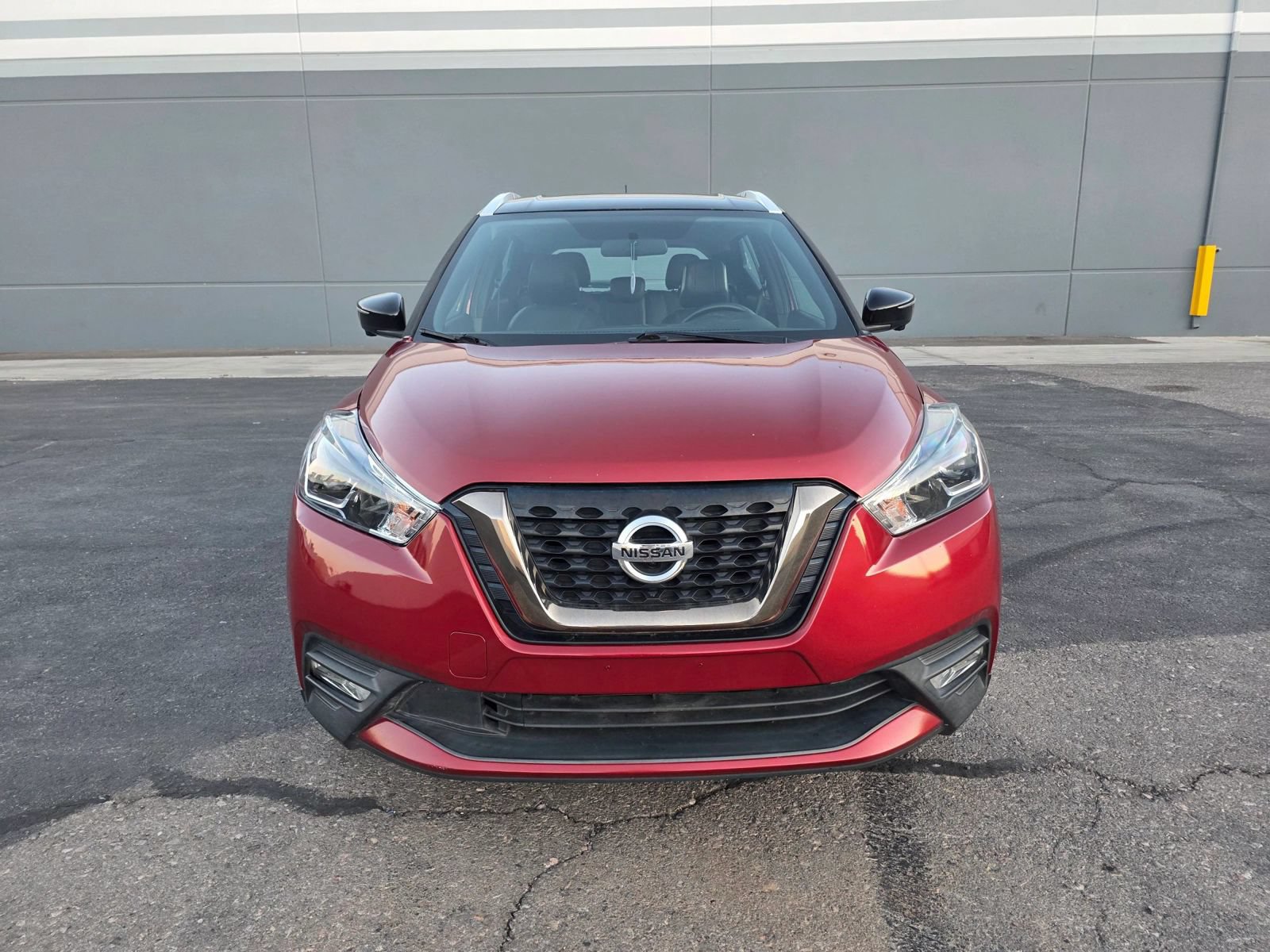 Used 2019 Nissan Kicks SR w/ SR Premium Package FWD image 2