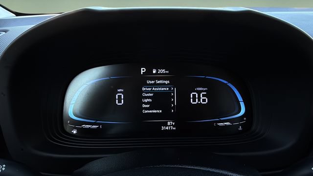 Used 2025 Hyundai Venue SEL FWD image 13
