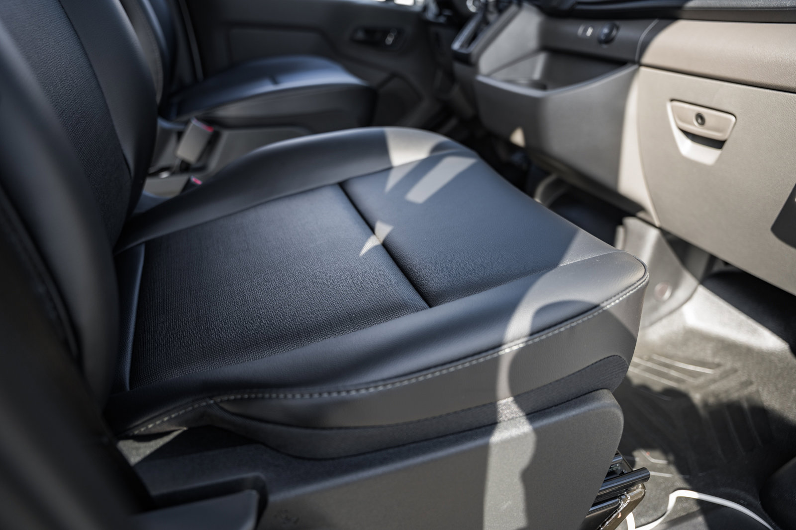 New 2026 Ford Transit 250 Low Roof w/ Load Area Protection Package RWD image 56