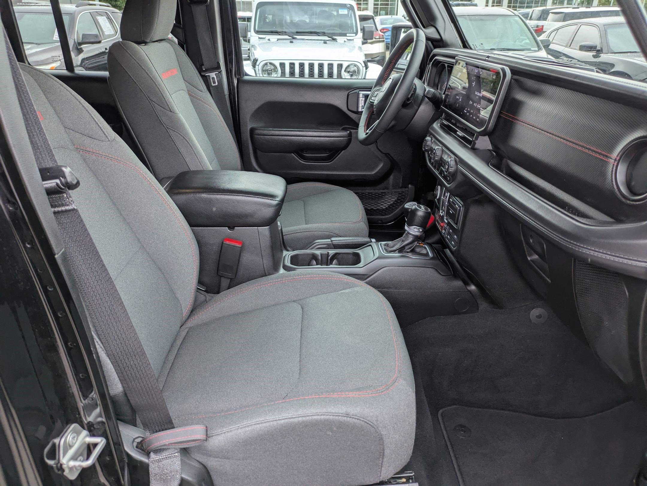 Used 2024 Jeep Wrangler Unlimited Rubicon w/ Convenience Group image 33