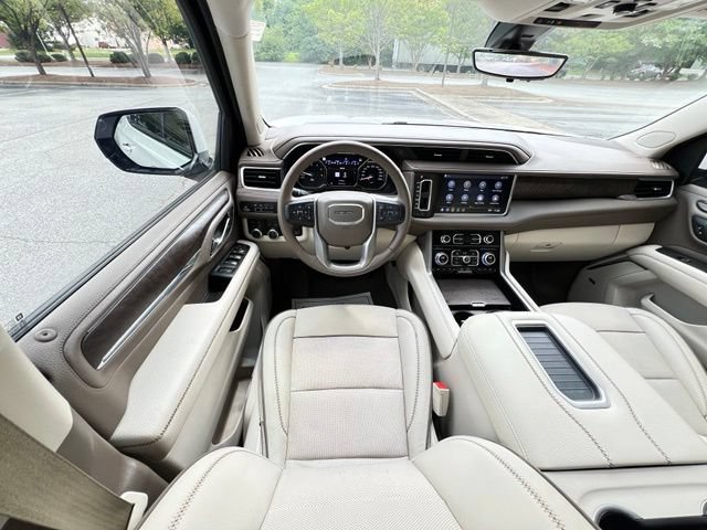 Used 2021 GMC Yukon Denali w/ Denali Premium Package AWD/4WD image 37