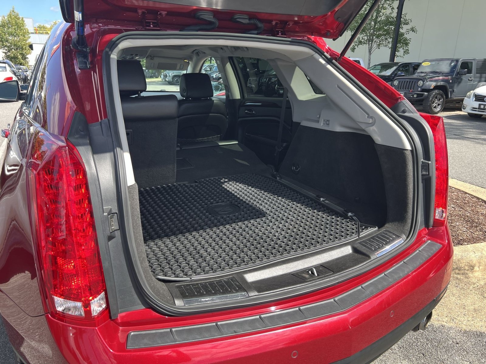 Used 2014 Cadillac SRX Performance w/ Driver Awareness Package FWD image 22