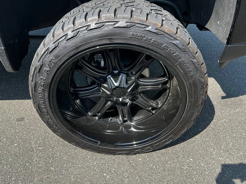 Used 2024 Chevrolet Silverado 2500 High Country w/ High Country Premium Package AWD/4WD image 13